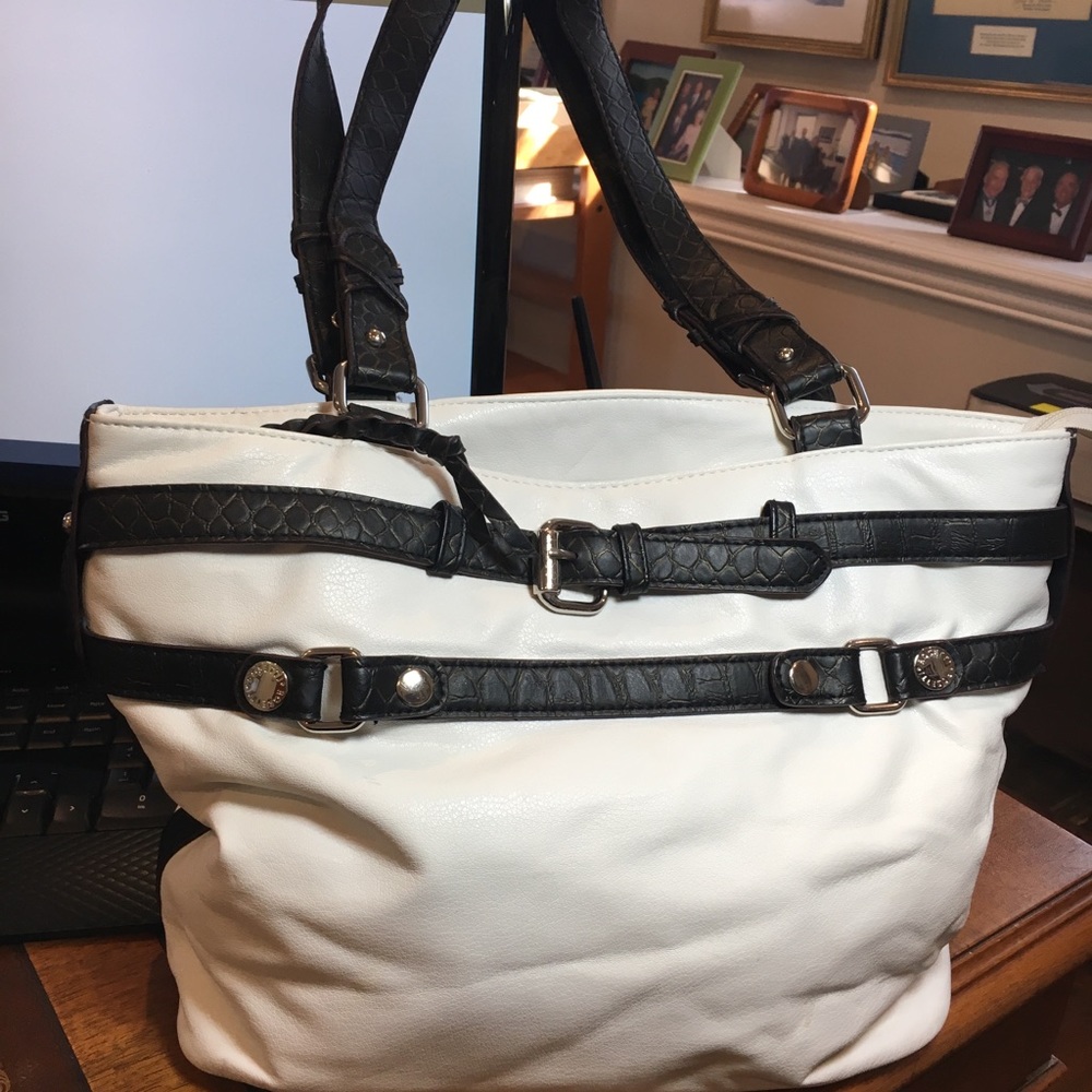 Rossetti white Hobo
